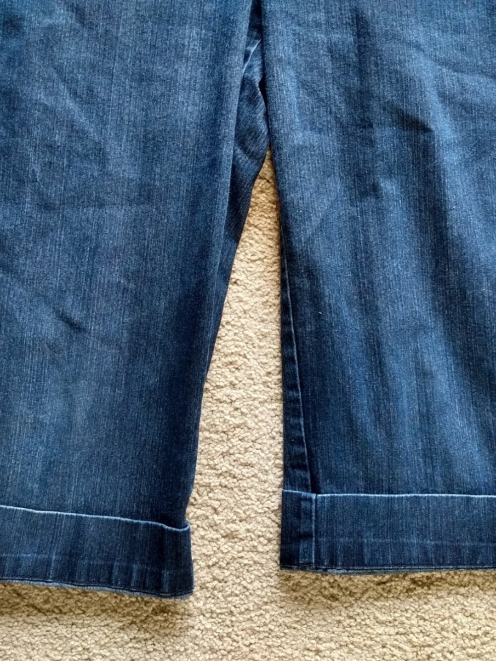 Bandolino Women’s Dark Blue Capris Maureen Comfort Waist Denim Jeans Size 12 EUC - Picture 8 of 11